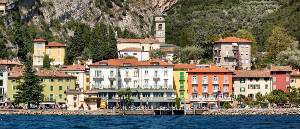 Hotel Lago Di Garda Nago Esterno foto